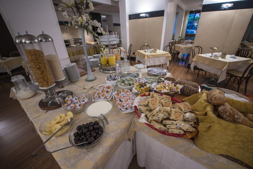 Hotel Bristol Ρίβα ντελ Γκάρντα Εξωτερικό φωτογραφία