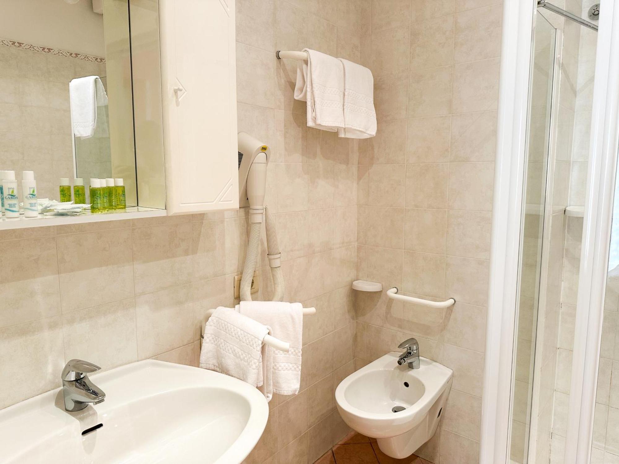 Hotel Bristol Ρίβα ντελ Γκάρντα Εξωτερικό φωτογραφία
