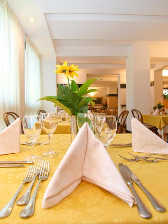 Hotel Bristol Ρίβα ντελ Γκάρντα Εξωτερικό φωτογραφία