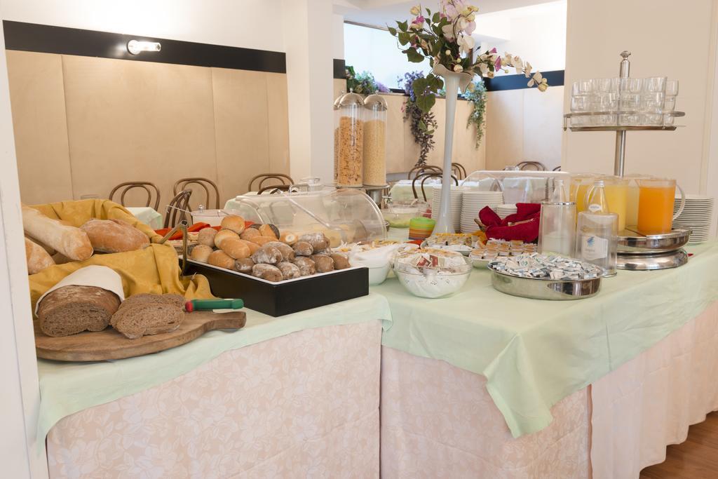 Hotel Bristol Ρίβα ντελ Γκάρντα Εξωτερικό φωτογραφία