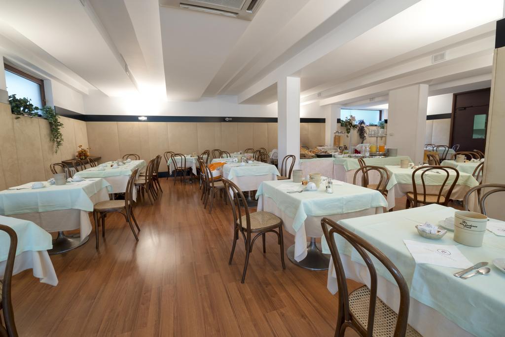 Hotel Bristol Ρίβα ντελ Γκάρντα Εξωτερικό φωτογραφία