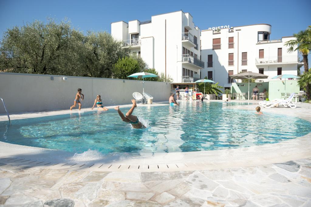 Hotel Bristol Ρίβα ντελ Γκάρντα Εξωτερικό φωτογραφία